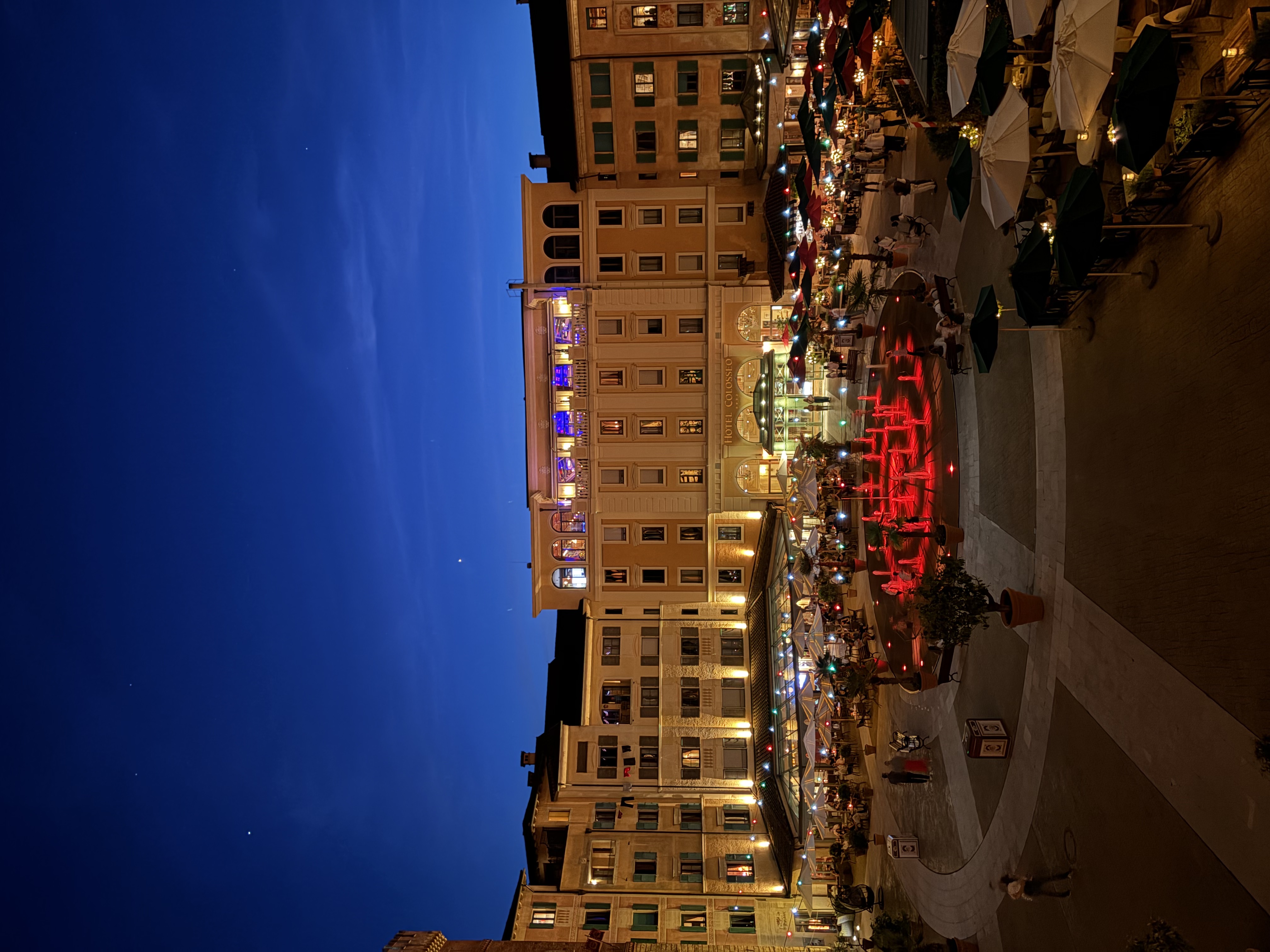 Place centrale Europa-Park illuminée